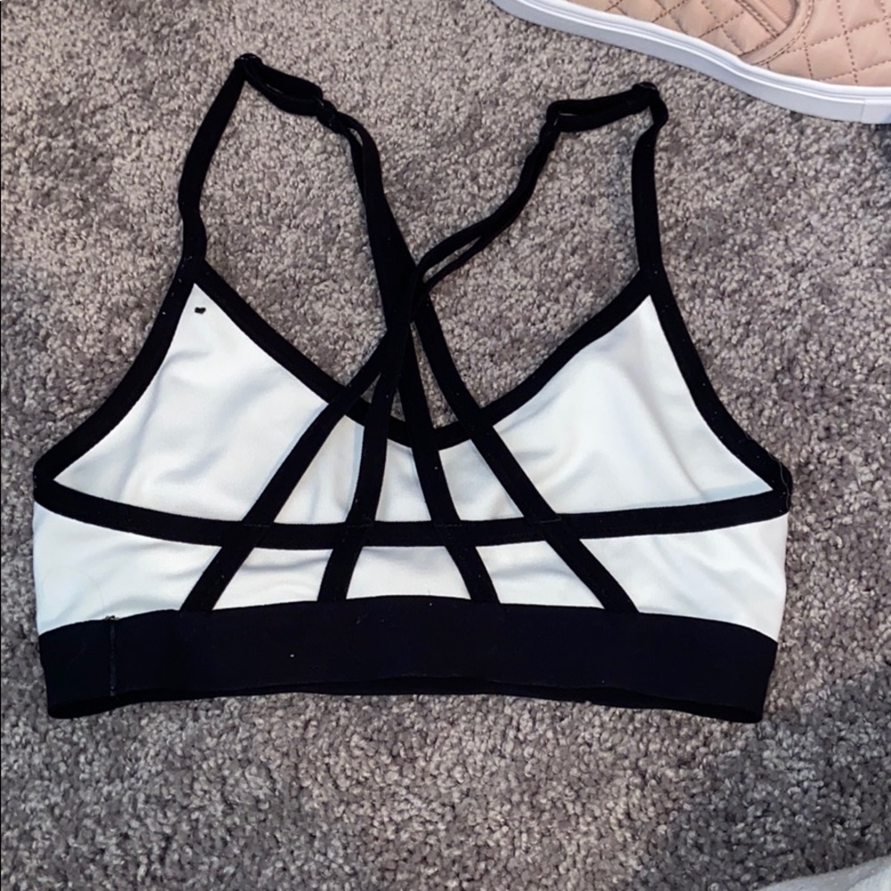 Nike sports bra - Picture 2 of 2